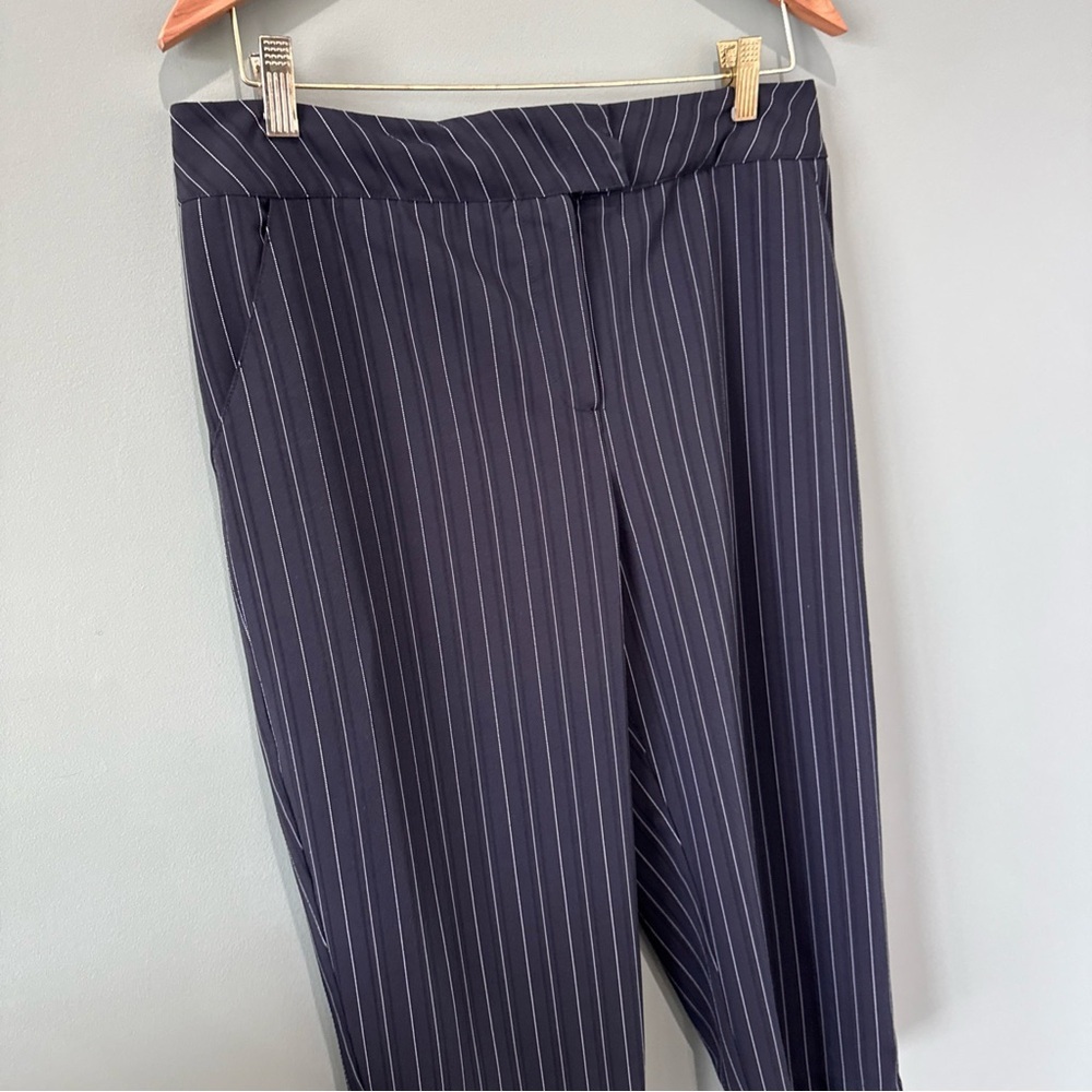 Tail Womens Black Pinstripe Cropped Pant Capri Size 10 Golf Outdoor Performance - Picture 3 of 13